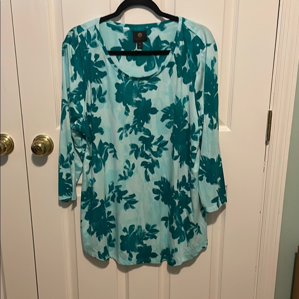 🐥JM Collection Blue and White Relaxed 3/4 Sleeve Tunic